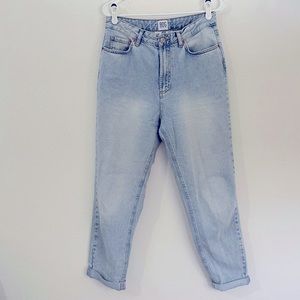 BDG Mom Jeans Size 29